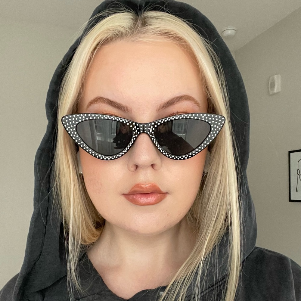 Vintage Cat Sunglasses Black with Silver Sparkle